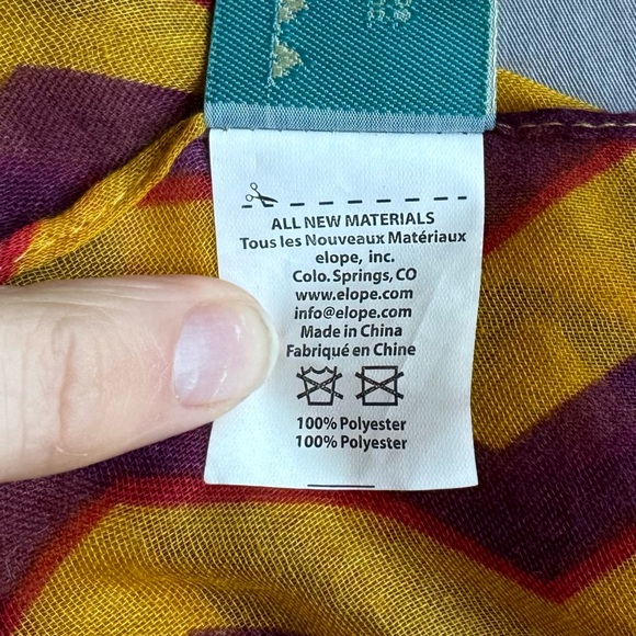 Harry Potter unisex infinity scarf gryffindor yellow & red - Picture 3 of 5